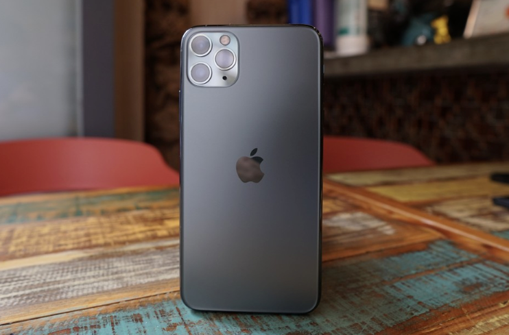 The camera module iPhone 11 pro